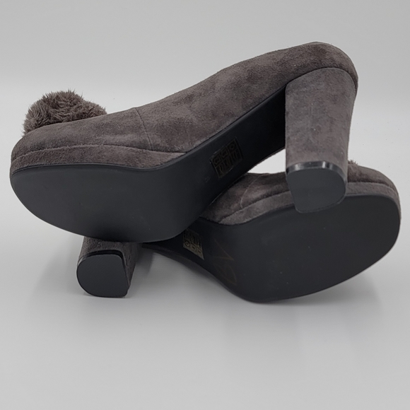 NWOT Jeffrey Campbell Merida Gray Suede Pom Pom Heels, Size 9 - Picture 5 of 5